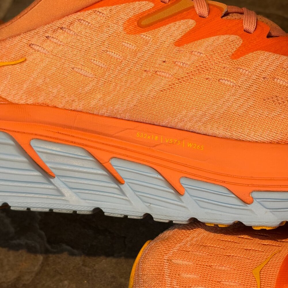 HOKA One One Gaviota 4 Women’s 12B Coral Orange Running Shoes Gorpcore Comfort - Picture 10 of 15